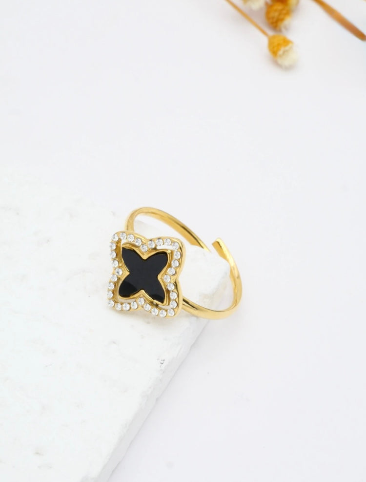 bague papillon acier inoxydable noir détail design